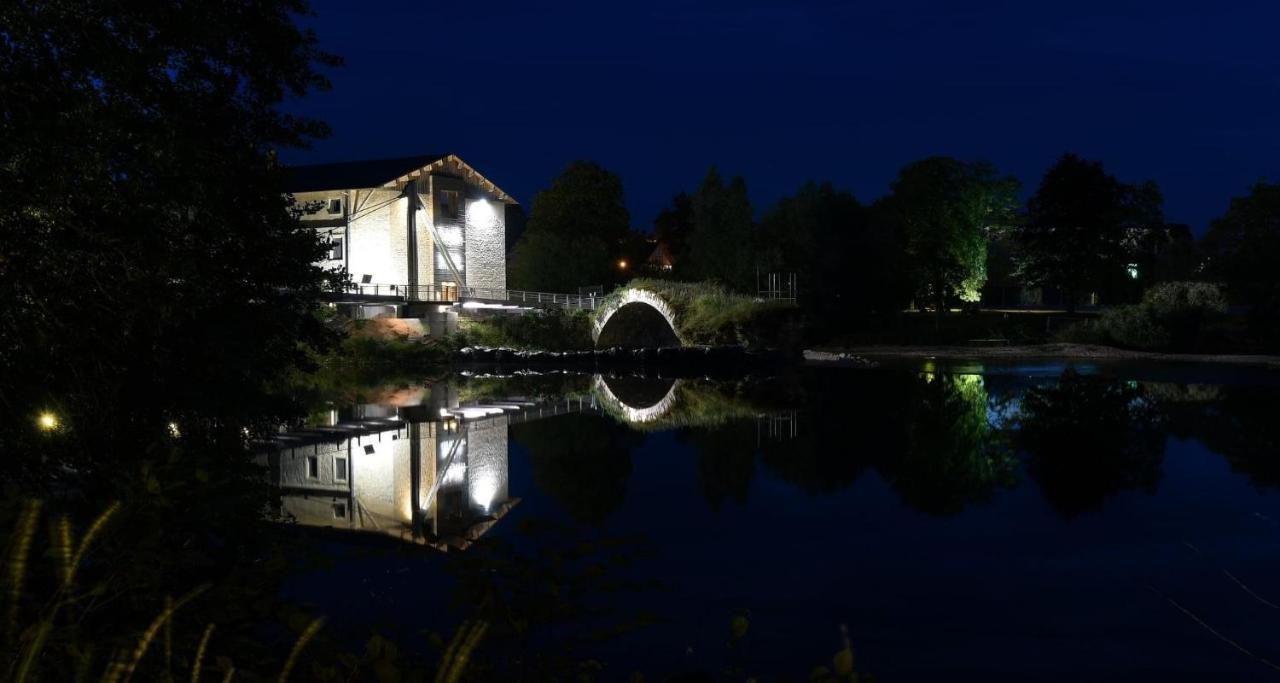 Отель Au Moulin Des Ecorces Доль Экстерьер фото