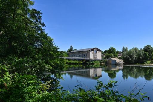 Отель Au Moulin Des Ecorces Доль Экстерьер фото